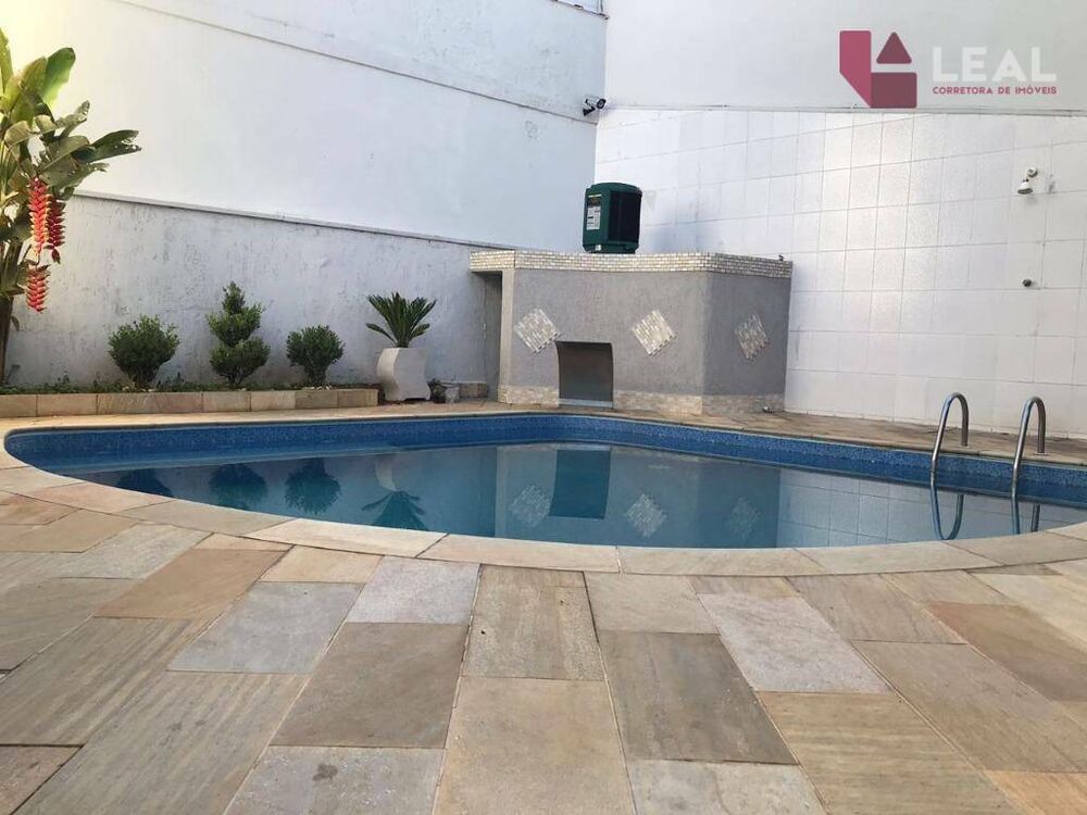 Casa, 4 quartos, 390 m² - Foto 1