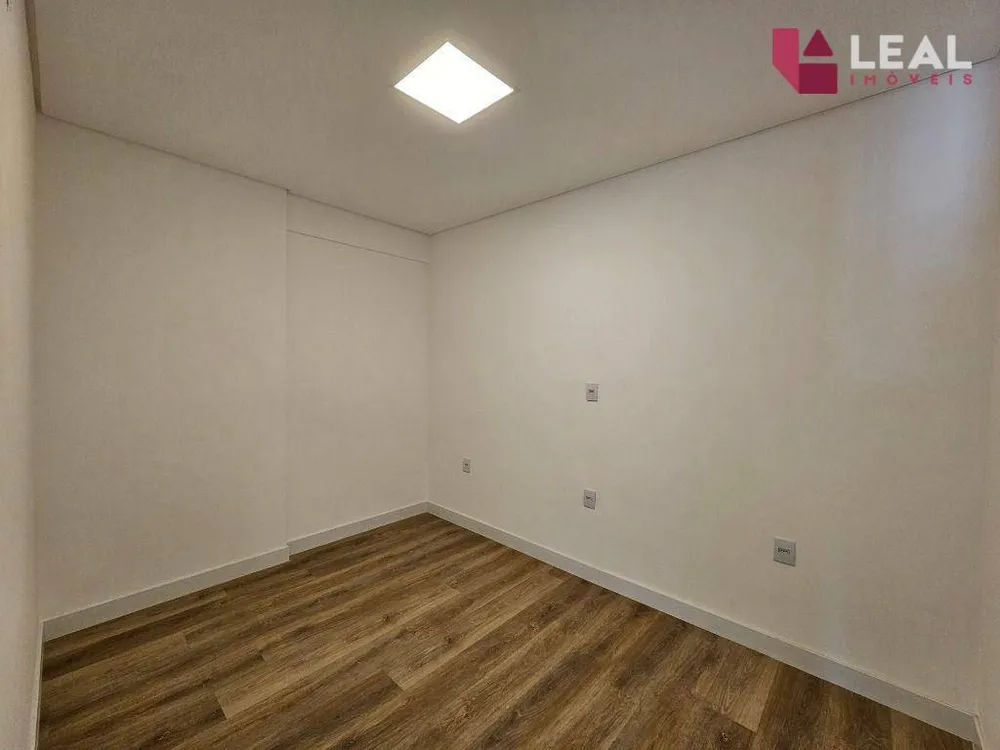 Apartamento, 4 quartos, 256 m² - Foto 2