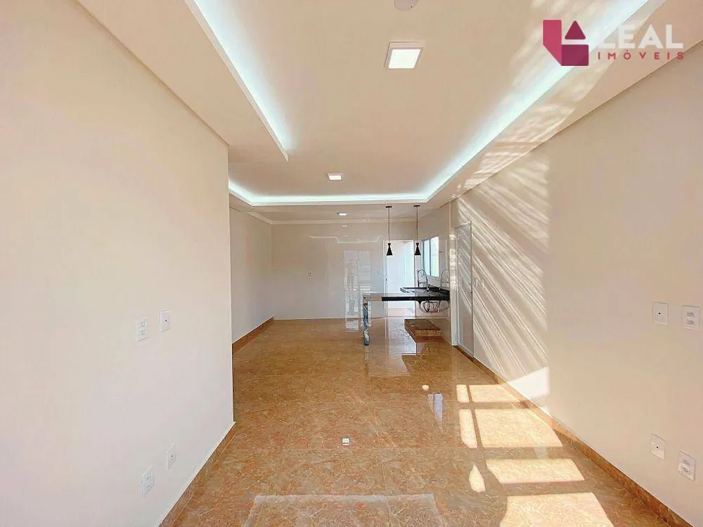 Casa, 3 quartos, 176 m² - Foto 3