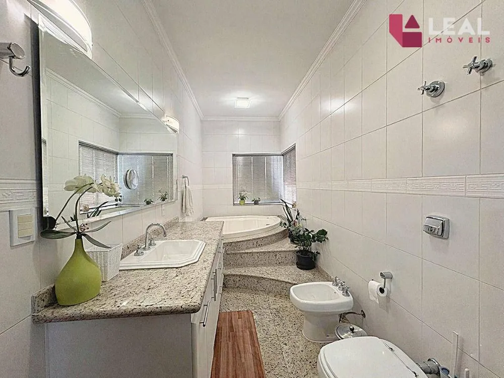 Casa, 4 quartos, 310 m² - Foto 4
