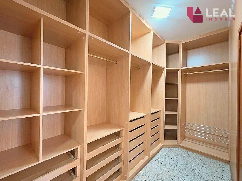 Casa, 4 quartos, 310 m² - Foto 3