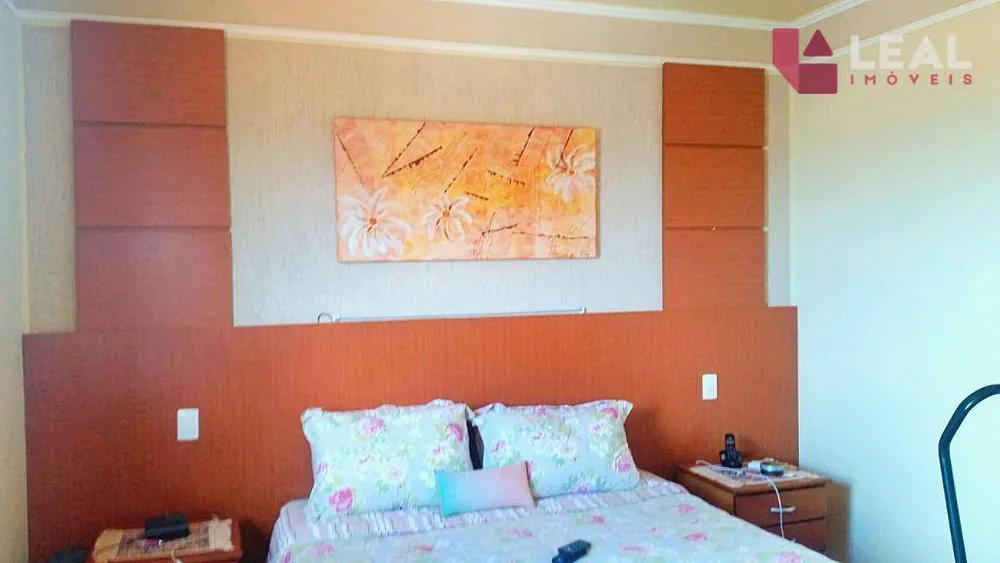 Casa, 3 quartos, 240 m² - Foto 15