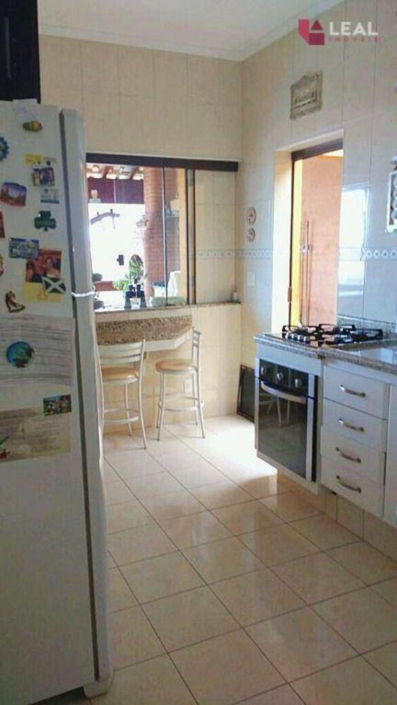 Casa, 3 quartos, 240 m² - Foto 8