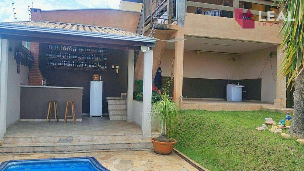 Casa, 3 quartos, 240 m² - Foto 4