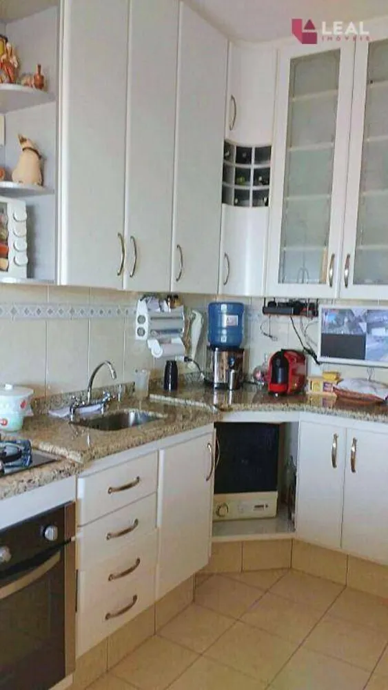 Casa, 3 quartos, 240 m² - Foto 10