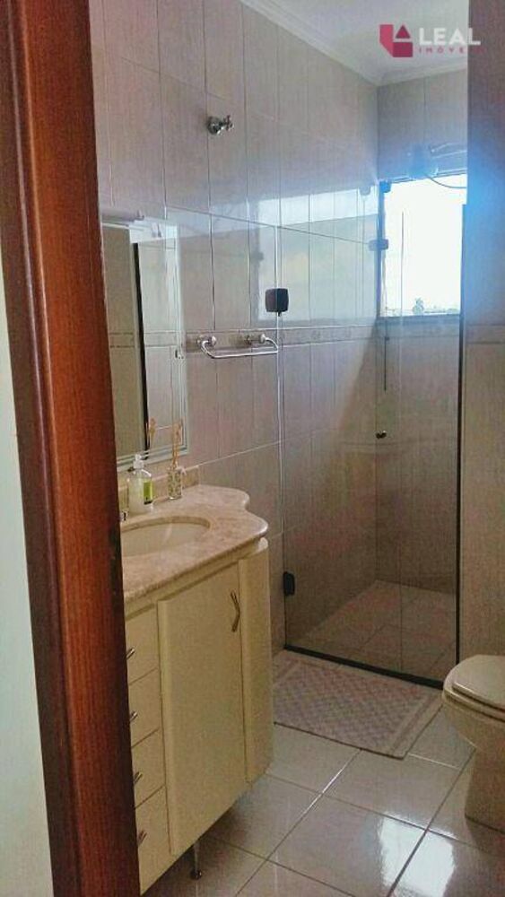Casa, 3 quartos, 240 m² - Foto 6