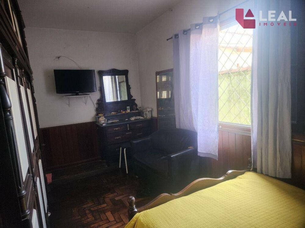 Casa, 3 quartos, 131 m² - Foto 2