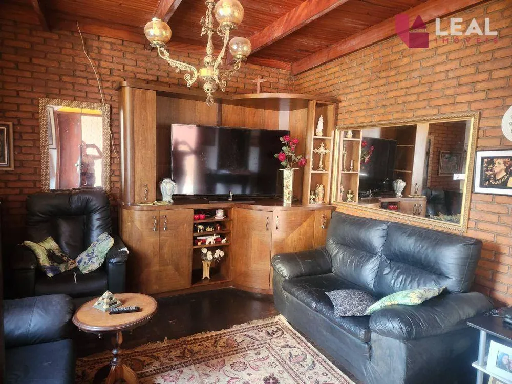 Casa, 3 quartos, 131 m² - Foto 2