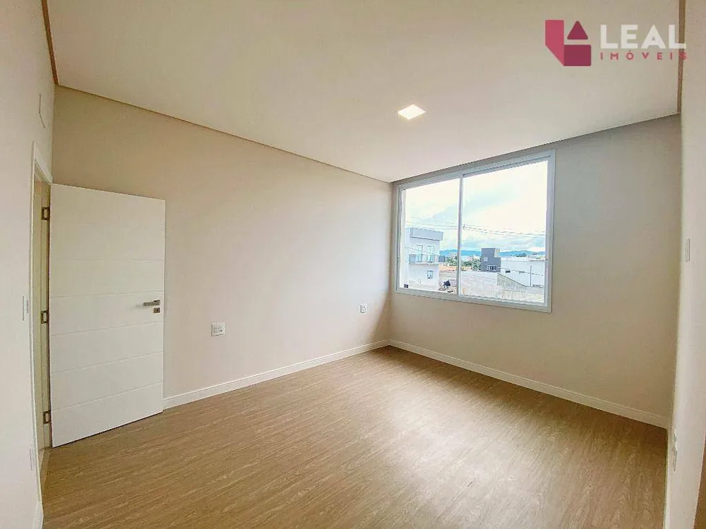 Casa, 4 quartos, 340 m² - Foto 11