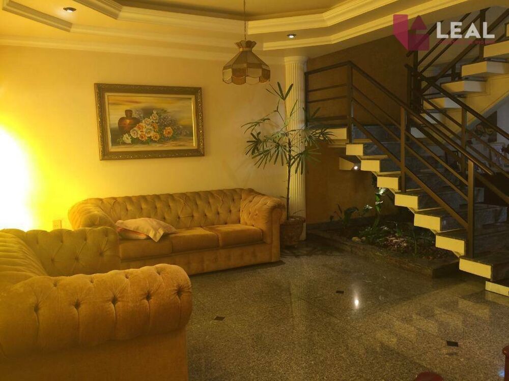 Casa, 3 quartos, 219 m² - Foto 4
