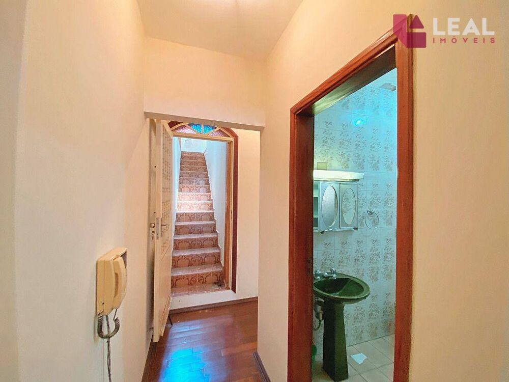 Casa, 4 quartos, 240 m² - Foto 2