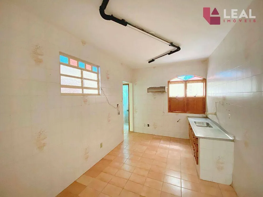 Casa, 4 quartos, 240 m² - Foto 11