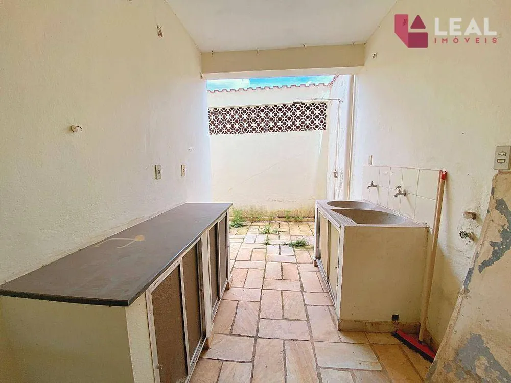 Casa, 4 quartos, 240 m² - Foto 12