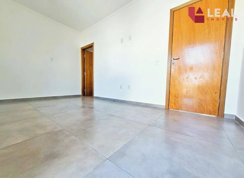 Casa, 3 quartos, 70 m² - Foto 2