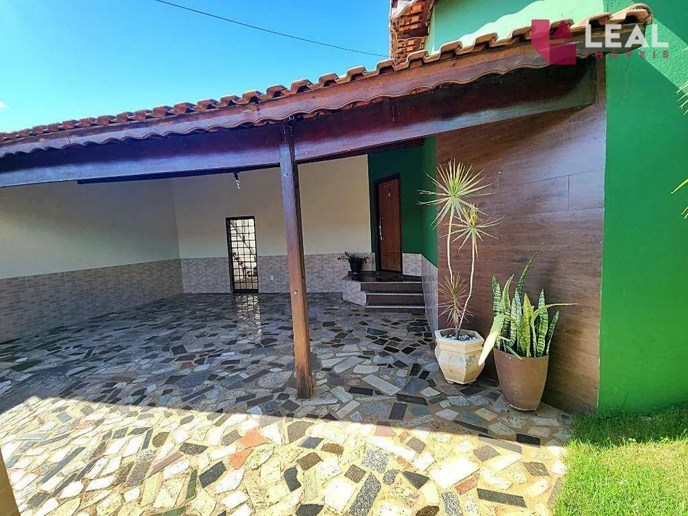 Casa, 3 quartos, 189 m² - Foto 2