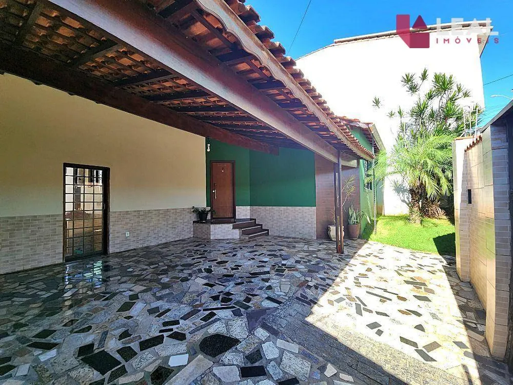 Casa, 3 quartos, 189 m² - Foto 1