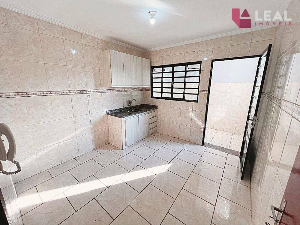 Apartamento à venda com 3 quartos, 90m² - Foto 4