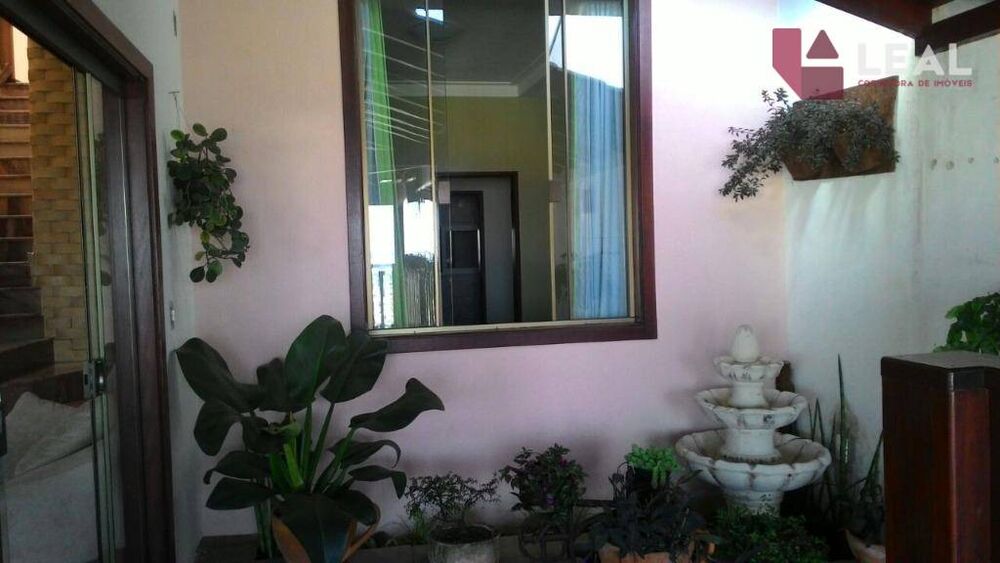 Casa, 4 quartos, 300 m² - Foto 4