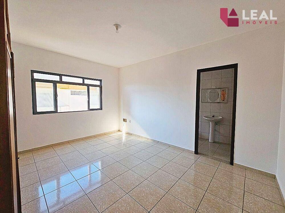 Apartamento para alugar com 4 quartos, 156m² - Foto 4