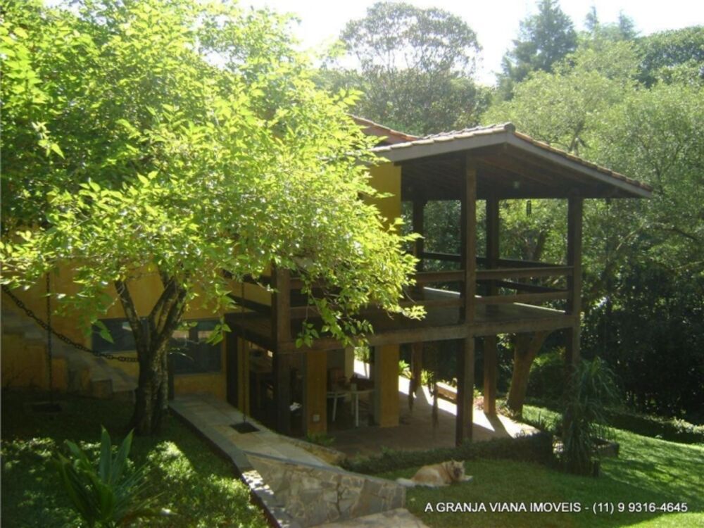Casa à venda com 4 quartos, 500m² - Foto 2