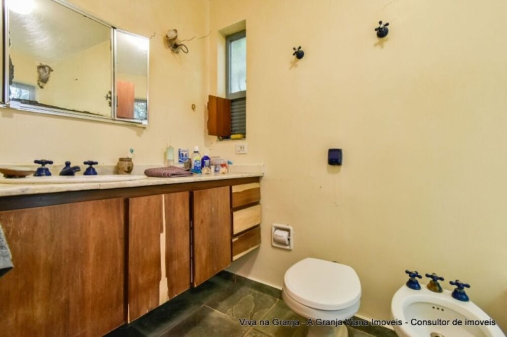 Casa, 4 quartos, 230 m² - Foto 1