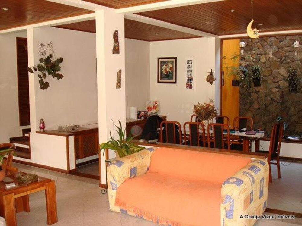 Casa à venda com 4 quartos, 400m² - Foto 1