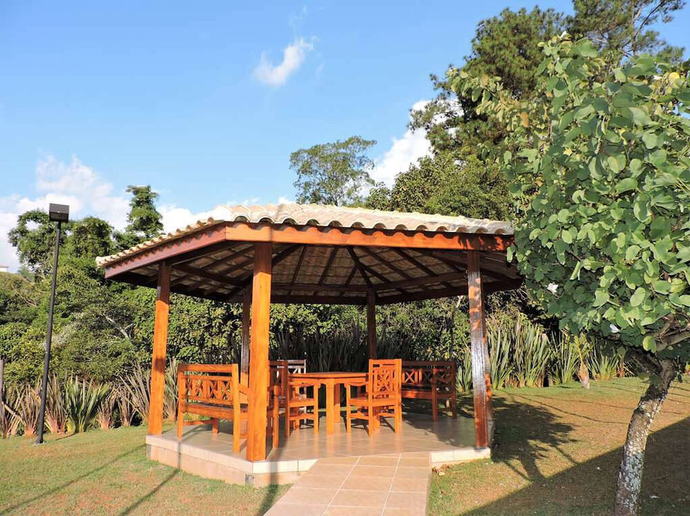 Casa à venda com 4 quartos, 325m² - Foto 4