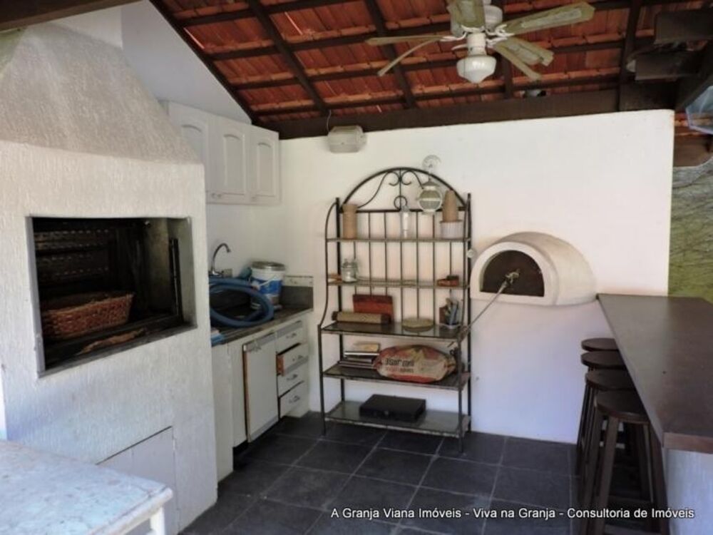 Casa à venda com 3 quartos, 400m² - Foto 4