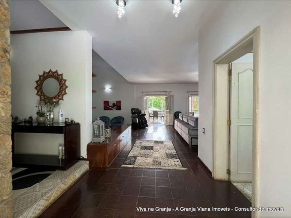 Casa à venda e aluguel com 5 quartos, 842m² - Foto 2