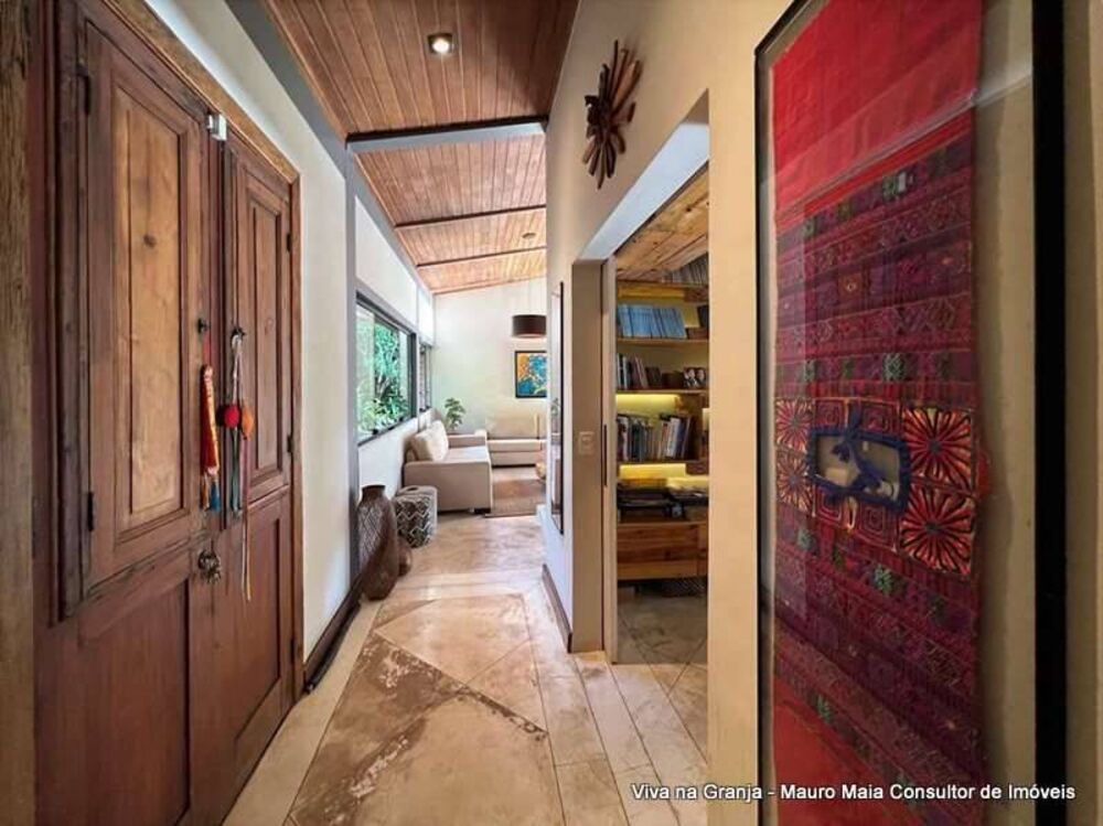 Casa à venda com 5 quartos, 382m² - Foto 2