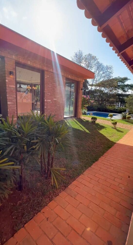Casa de Condomínio à venda com 4 quartos, 400m² - Foto 4
