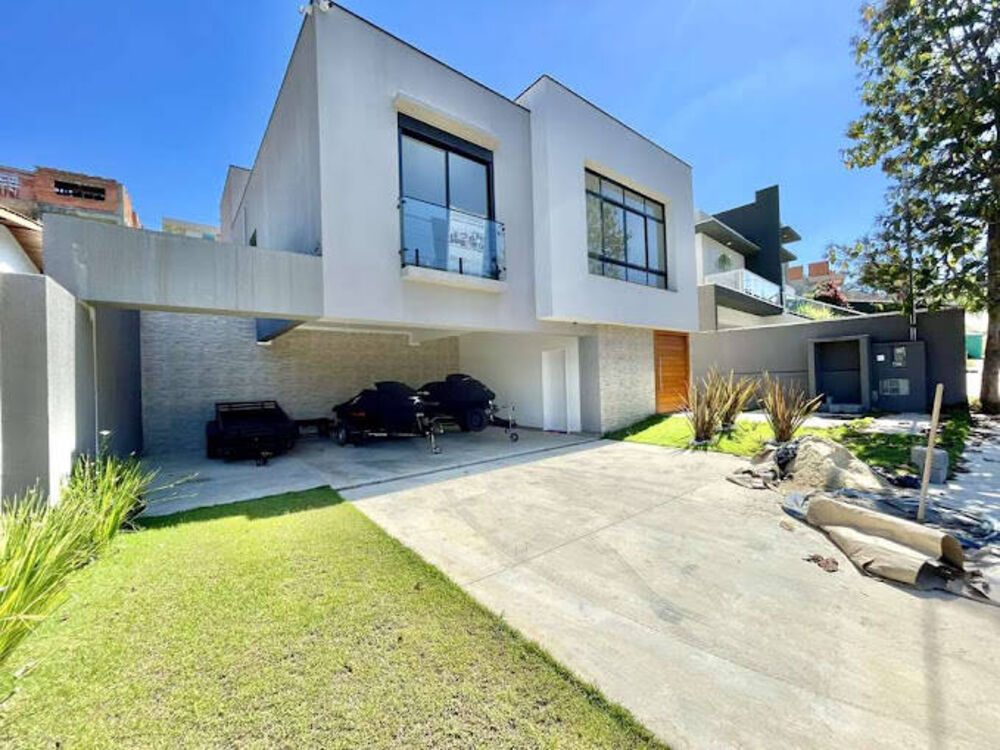 Casa de Condomínio à venda com 3 quartos, 239m² - Foto 3