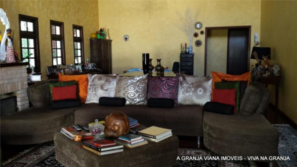 Casa à venda com 3 quartos, 290m² - Foto 3