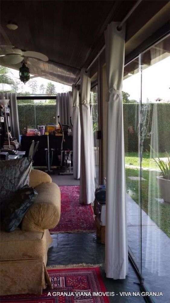 Casa à venda com 3 quartos, 290m² - Foto 2