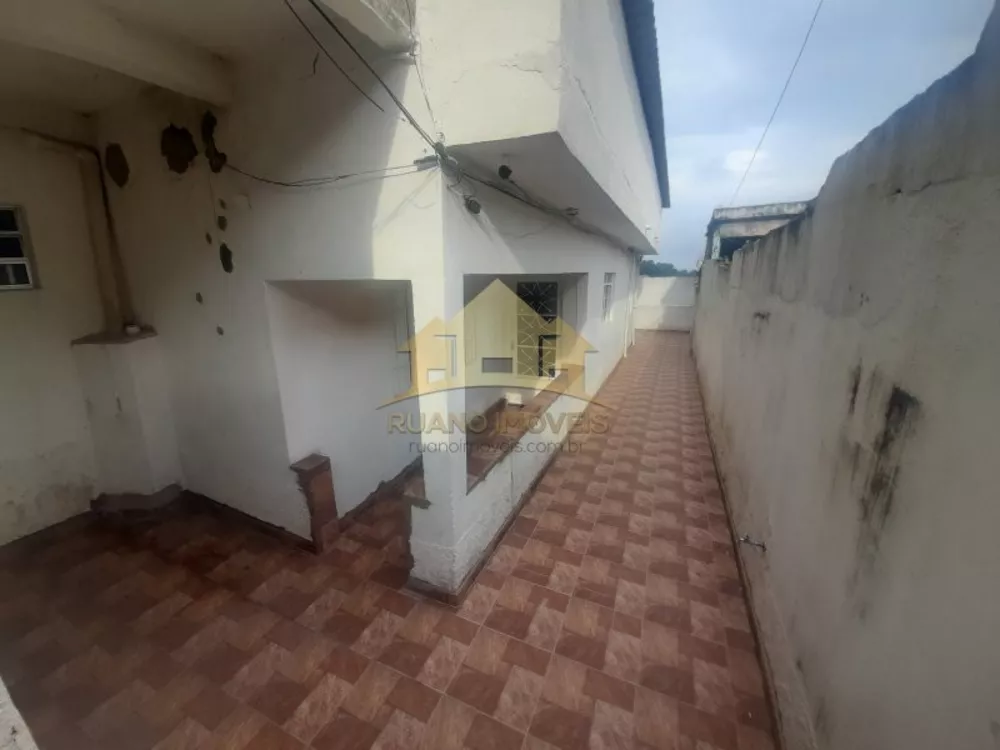 Casa à venda com 5 quartos, 160m² - Foto 3