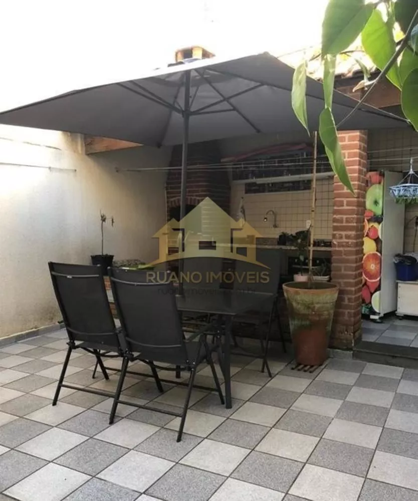 Sobrado à venda com 4 quartos, 300m² - Foto 1