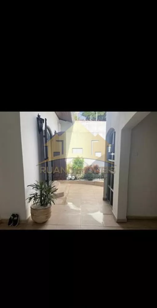 Casa à venda com 3 quartos, 161m² - Foto 4