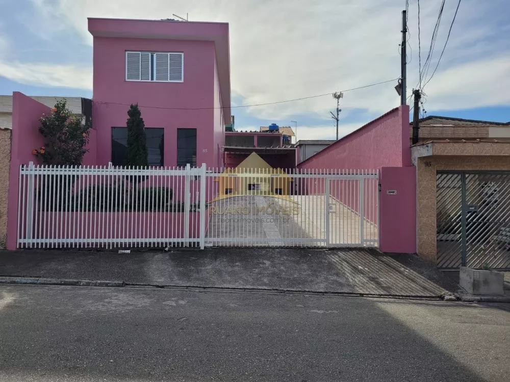 Sobrado à venda com 3 quartos, 231m² - Foto 1