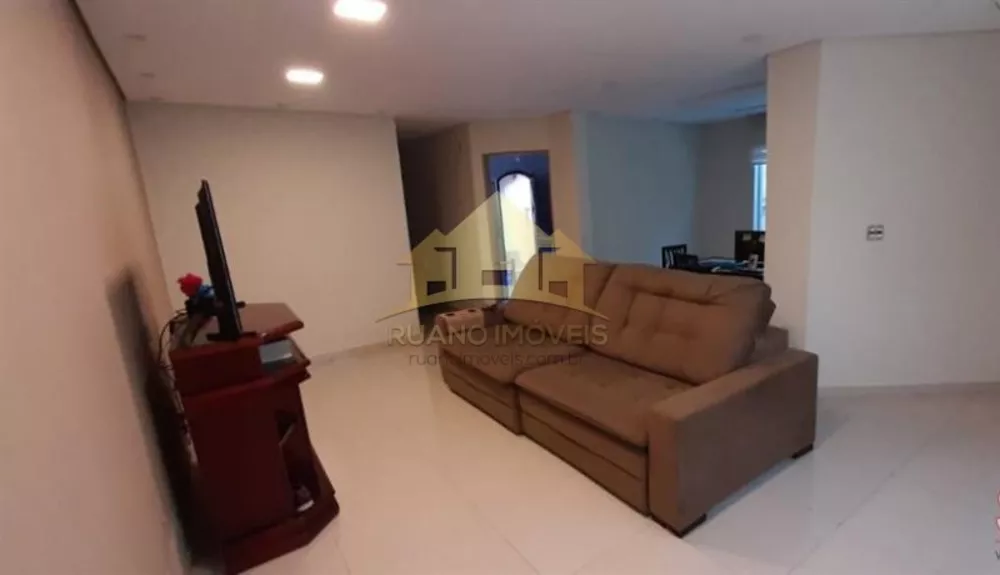 Sobrado à venda com 3 quartos, 200m² - Foto 1