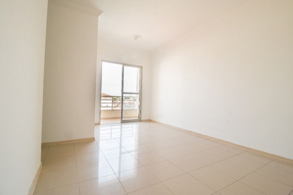 Apartamento à venda com 3 quartos, 65m² - Foto 1