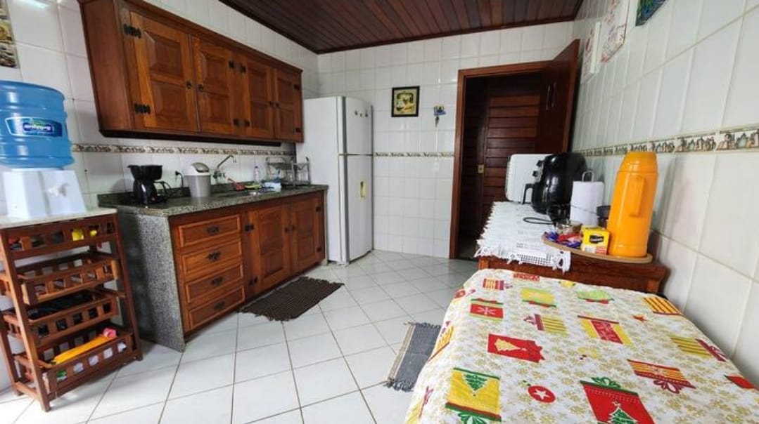 Casa de Condomínio à venda com 3 quartos, 160m² - Foto 2