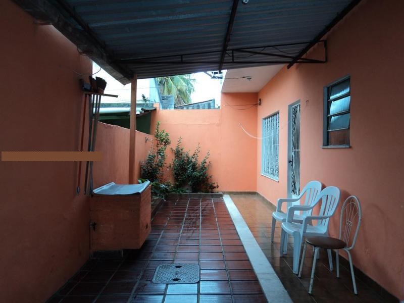 Casa à venda com 2 quartos, 110m² - Foto 11