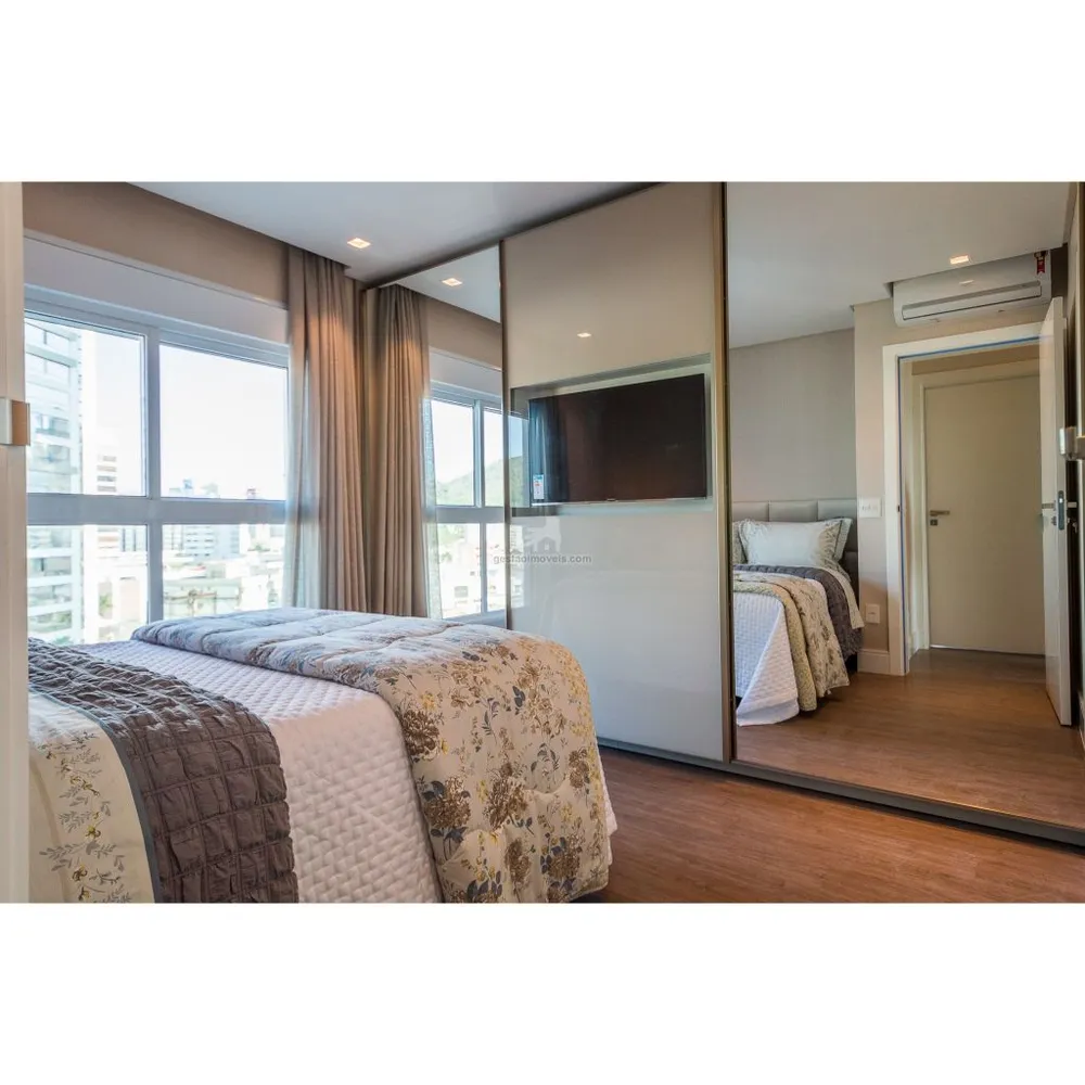 Apartamento, 3 quartos, 213 m² - Foto 2