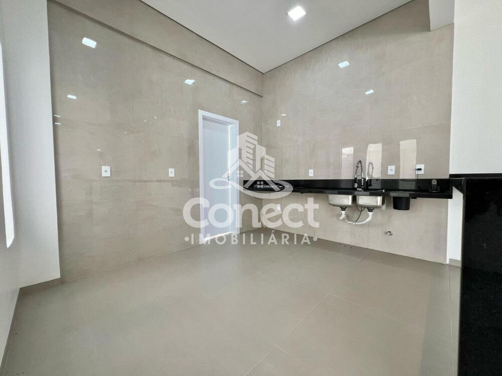 Casa à venda com 3 quartos, 205m² - Foto 14