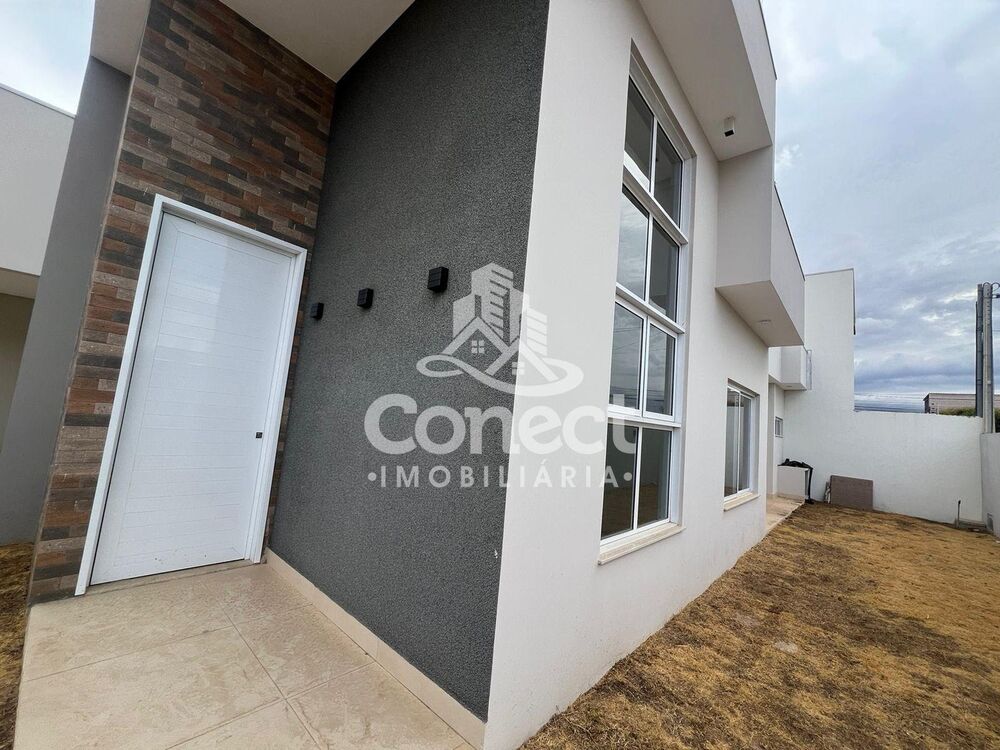 Casa à venda com 3 quartos, 147m² - Foto 1