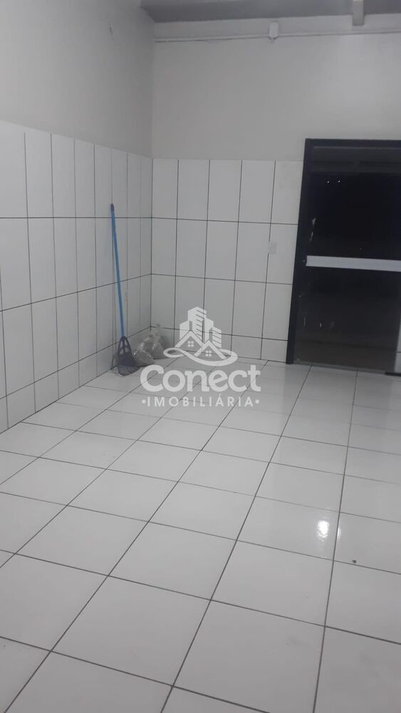 Casa à venda e aluguel com 3 quartos, 200m² - Foto 1