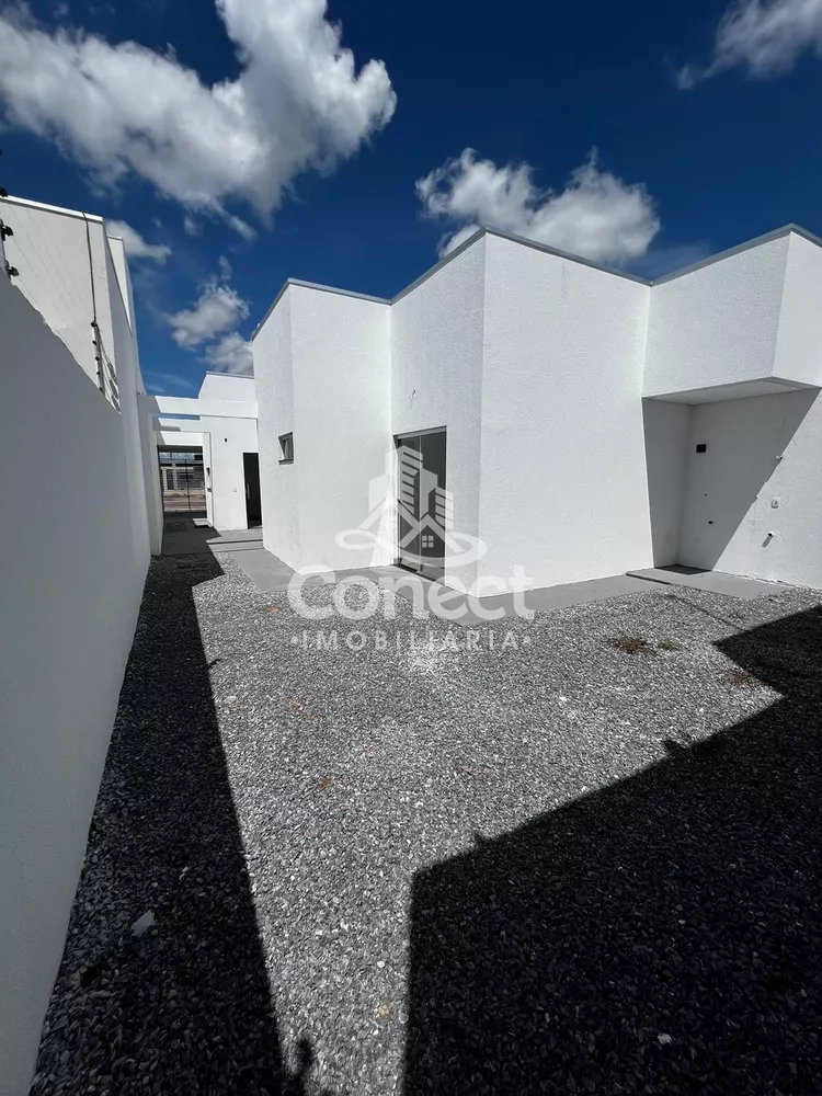 Casa à venda com 2 quartos, 107m² - Foto 4