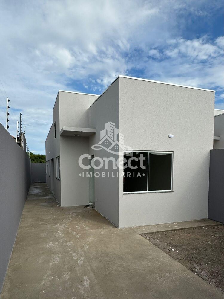 Casa à venda com 2 quartos, 70m² - Foto 3