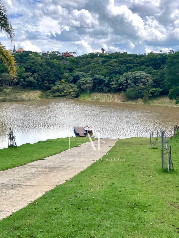 Chácara à venda com 3 quartos, 350m² - Foto 1