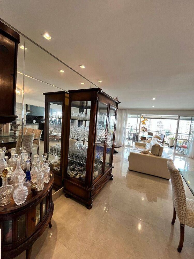 Apartamento, 3 quartos, 163 m² - Foto 1